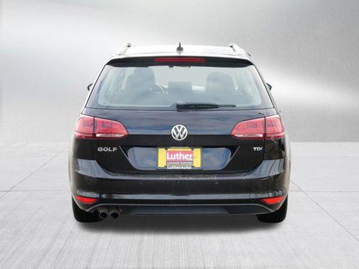 2015 Volkswagen Golf SportWagen TDI SE 4-Door