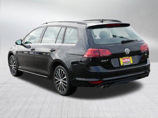 2015 Volkswagen Golf SportWagen TDI SE 4-Door