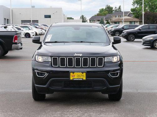 2020 Jeep Grand Cherokee Laredo