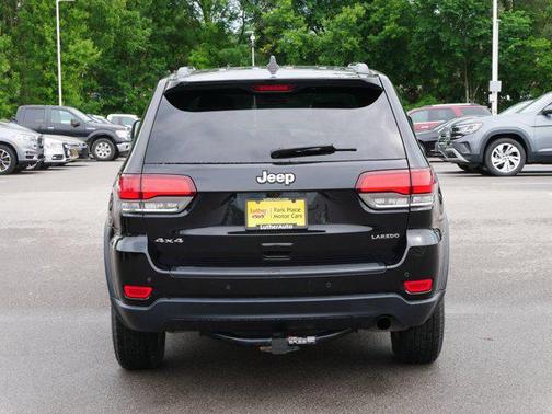 2020 Jeep Grand Cherokee Laredo