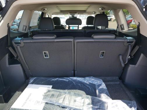 Pure Gray 2026 Volkswagen Atlas 2.0T SE w/Technology 4MOTION