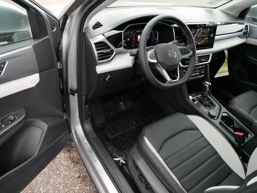 2025 Volkswagen Taos 1.5T SEL