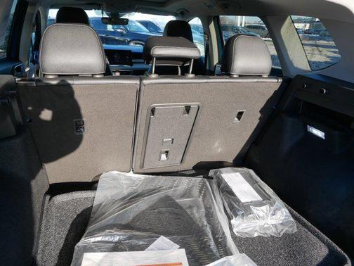 2026 Volkswagen Taos SEL