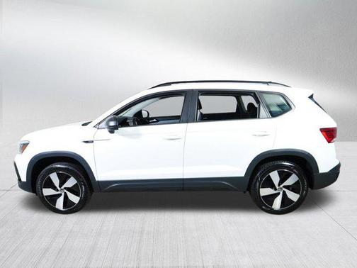 Pure White 2023 Volkswagen Taos 1.5T S