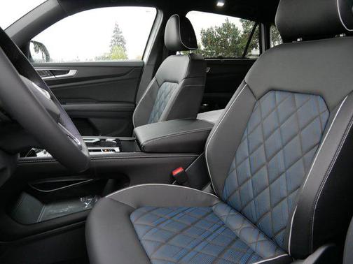 2026 Volkswagen Atlas Cross Sport 2.0T SEL Premium