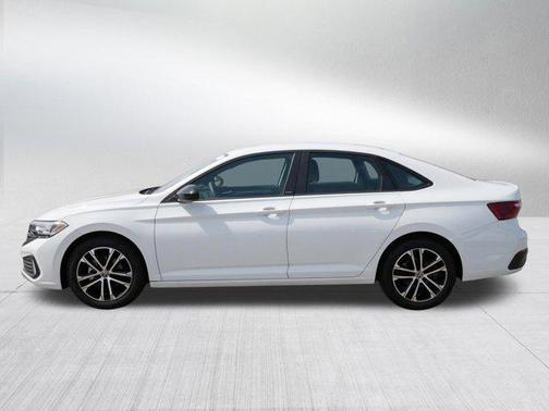 Pure White 2023 Volkswagen Jetta 1.5T Sport