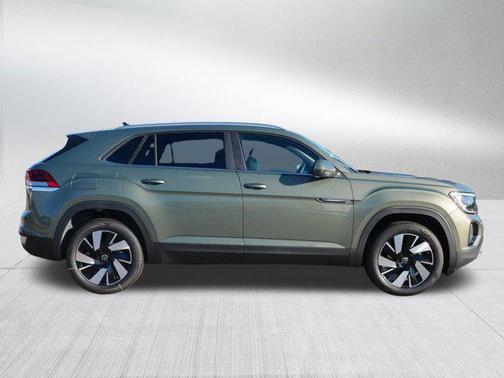2026 Volkswagen Atlas Cross Sport 2.0T SE w/Technology 4MOTION
