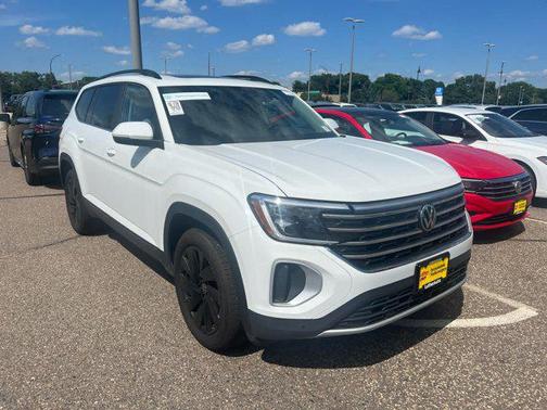2025 Volkswagen Atlas 2.0T SE w/Technology 4MOTION