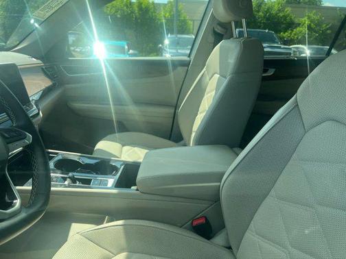 2025 Volkswagen Atlas 2.0T SE w/Technology 4MOTION