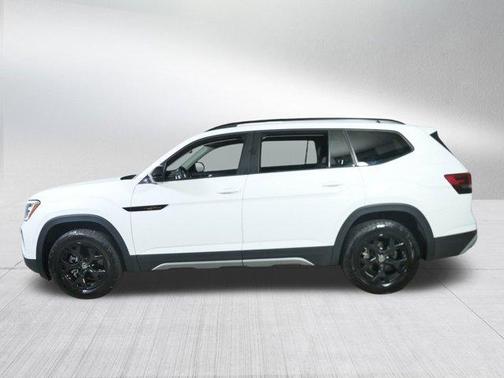 2024 Volkswagen Atlas 2.0T SE w/Technology 4MOTION