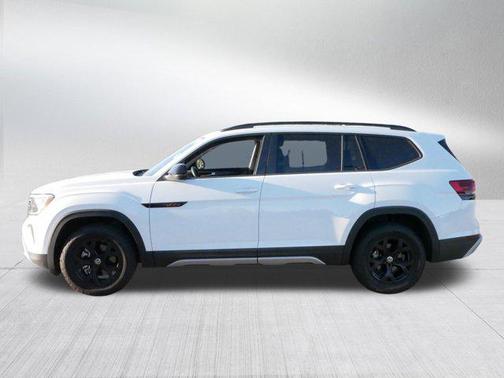 2024 Volkswagen Atlas 2.0T SE w/Technology 4MOTION
