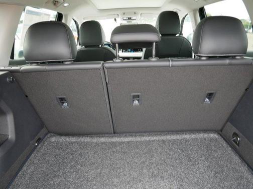 2025 Volkswagen Tiguan 2.0T SE 4MOTION