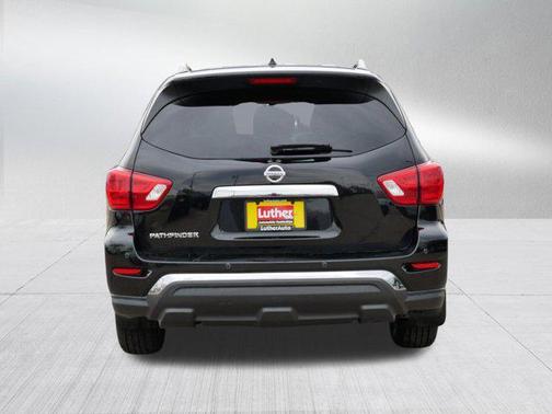 Magnetic Black 2018 Nissan Pathfinder SL