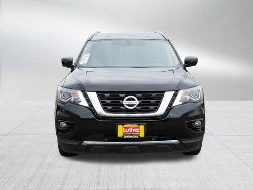Magnetic Black 2018 Nissan Pathfinder SL
