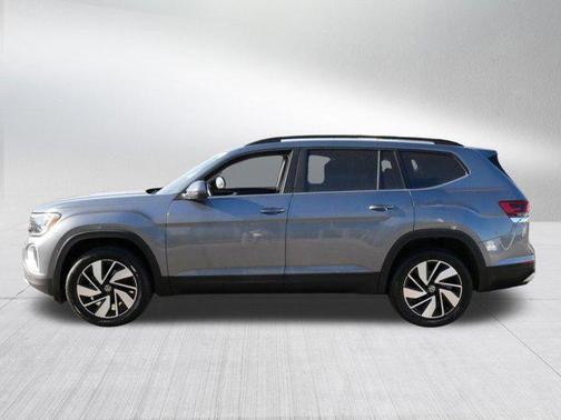 Platinum Gray Metallic 2024 Volkswagen Atlas 2.0T SE w/Technology 4MOTION