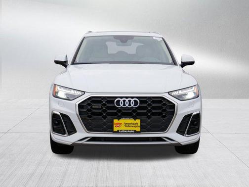 2023 Audi Q5 45 S line Prestige