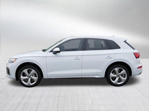 2023 Audi Q5 45 S line Prestige