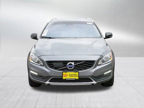2018 Volvo V60 Cross Country T5