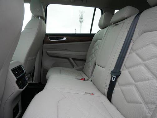 2026 Volkswagen Atlas 2.0T SE w/Technology 4MOTION