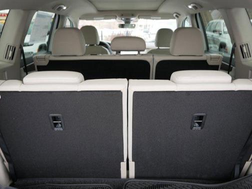 2026 Volkswagen Atlas 2.0T SEL Premium R-Line 4MOTION