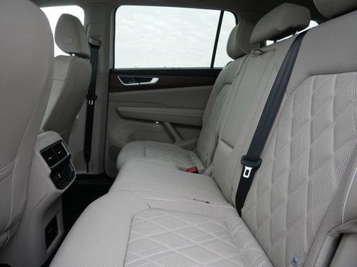 2026 Volkswagen Atlas 2.0T SEL Premium R-Line 4MOTION