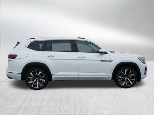 2026 Volkswagen Atlas 2.0T SEL Premium R-Line 4MOTION