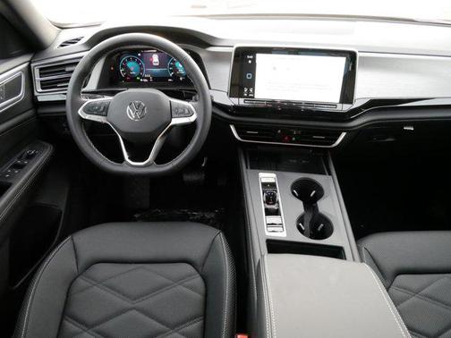2025 Volkswagen Atlas Cross Sport 2.0T SE