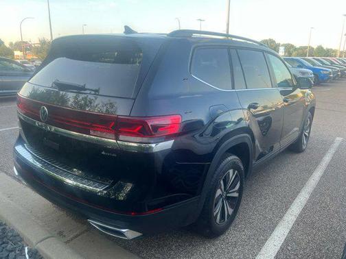 2024 Volkswagen Atlas 2.0T SE