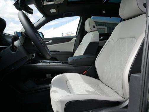avocado green pearl 2026 Volkswagen Atlas Cross Sport 2.0T SEL Premium