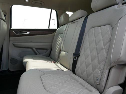 2025 Volkswagen Atlas 2.0T SEL Premium R-Line 4MOTION