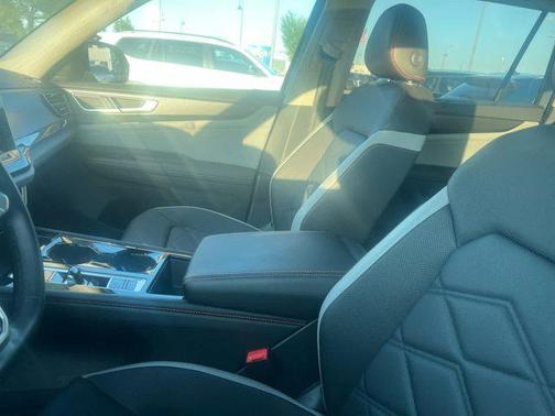 2025 Volkswagen Atlas 2.0T Peak Edition