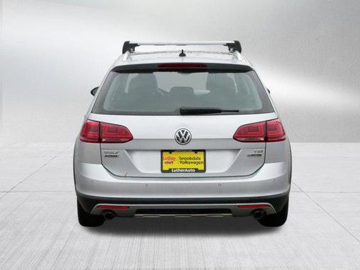 2017 Volkswagen Golf Alltrack TSI SE