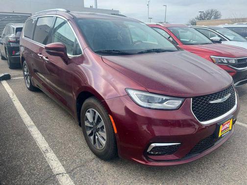 2021 Chrysler Pacifica Hybrid Touring L