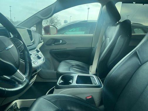2021 Chrysler Pacifica Hybrid Touring L