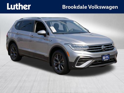 Pyrite Silver Metallic 2023 Volkswagen Tiguan 2.0T SE