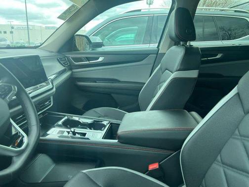 2024 Volkswagen Atlas 2.0T SEL