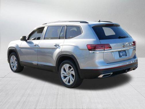 Pyrite Silver Metallic 2022 Volkswagen Atlas 3.6L SE w/Technology