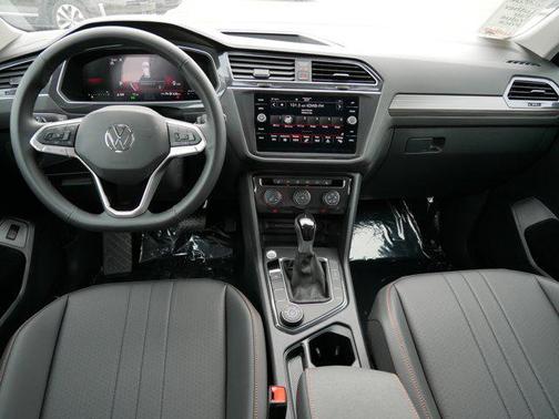 2024 Volkswagen Tiguan 2.0T Wolfsburg Edition