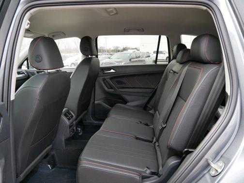 2024 Volkswagen Tiguan 2.0T Wolfsburg Edition