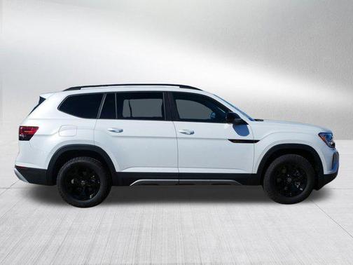 2026 Volkswagen Atlas Peak Edition