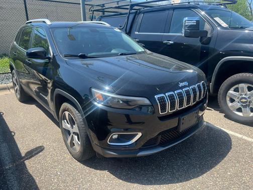 Diamond Black Crystal Pearlcoat 2019 Jeep Cherokee Limited
