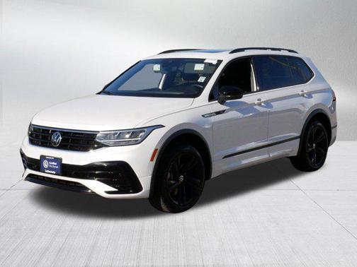 Opal White Pearl 2024 Volkswagen Tiguan 2.0T SE R-Line Black 4MOTION