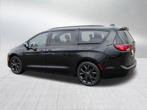 2019 Chrysler Pacifica Touring-L Plus