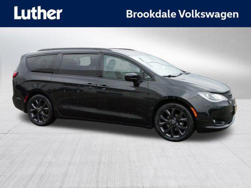 2019 Chrysler Pacifica Touring-L Plus