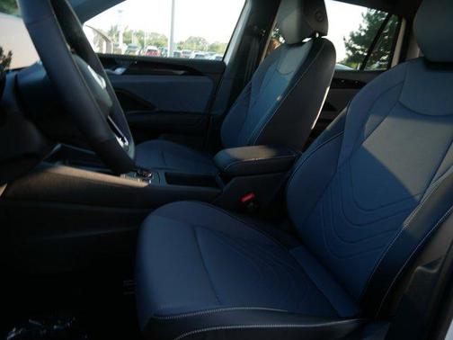 2025 Volkswagen Tiguan 2.0T SE R-Line Black 4MOTION