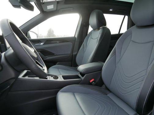 2026 Volkswagen Tiguan 2.0T SE R-Line Black 4MOTION