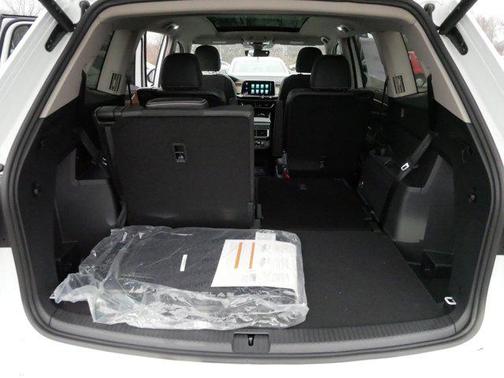 2025 Volkswagen Atlas 2.0T SE w/Technology 4MOTION