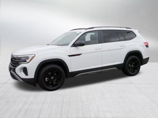 2024 Volkswagen Atlas 2.0T SE w/Technology 4MOTION