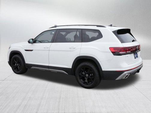 2024 Volkswagen Atlas 2.0T SE w/Technology 4MOTION