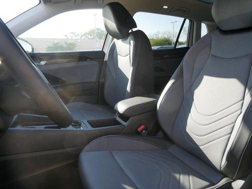 2025 Volkswagen Tiguan 2.0T SE 4MOTION
